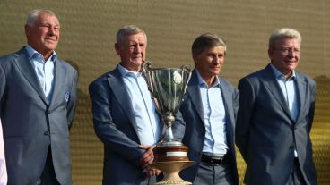 Köszöntötték a KEK-győztes Dinamo Kijev tagjait, így Rácz Lászlót is