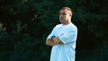 Efraín Juárez előbb meccselt, majd éneklésre készült az ETO edzőtáborában