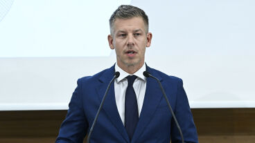 Tisza-kormány: 5 centit nőtt a Duna vízszintje Paksnál, elkerülhetővé válhat a leállás