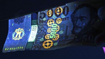Gondterhes geopolitikai helyzetben is erősödést produkál a forint