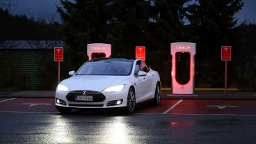 A magyar Tesla-tulajdonosok is megkapnak egy fontos funkciót